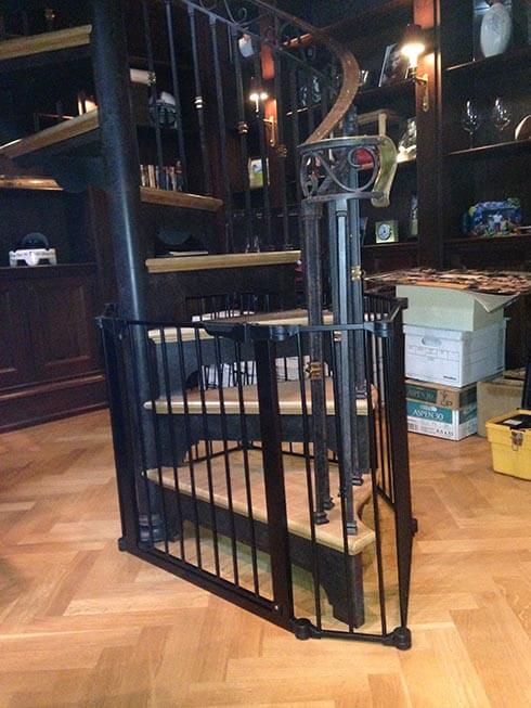 baby gate for spiral staircase